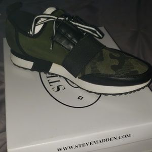 Tennis Shoes, Sneakers